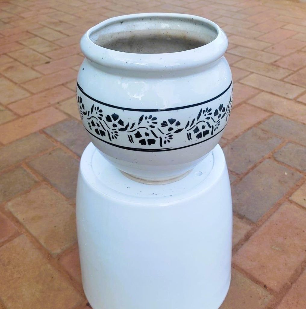 8 Inch Matki Designer Ceramic Pot (any colour & design)
