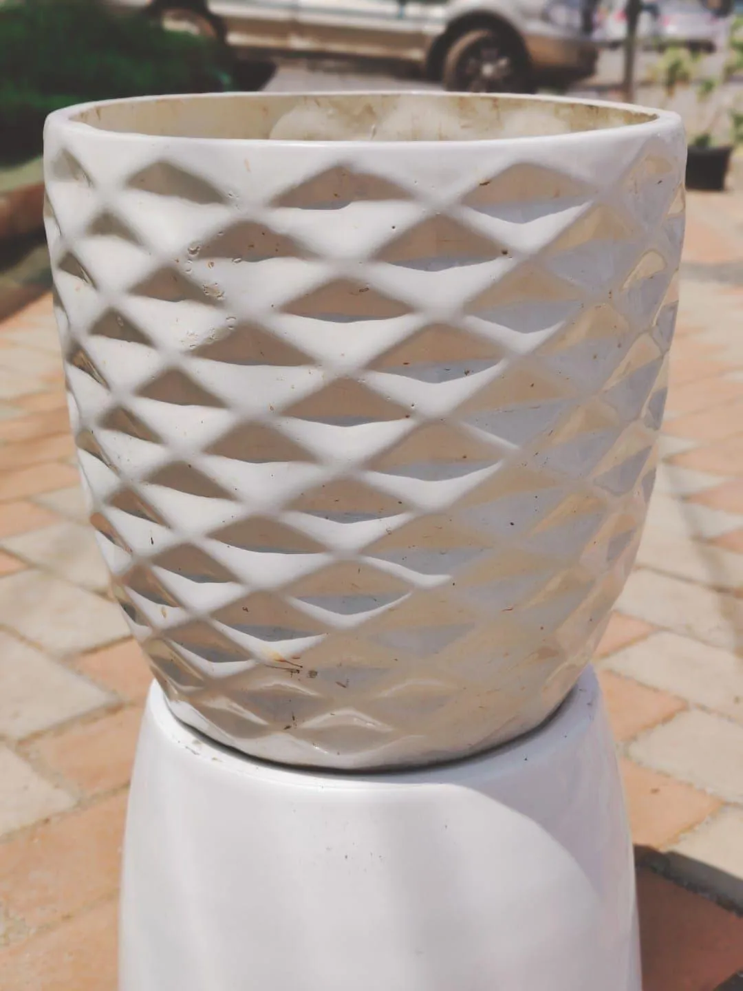 14 Inch White Cutting Designer Ceramic Pot