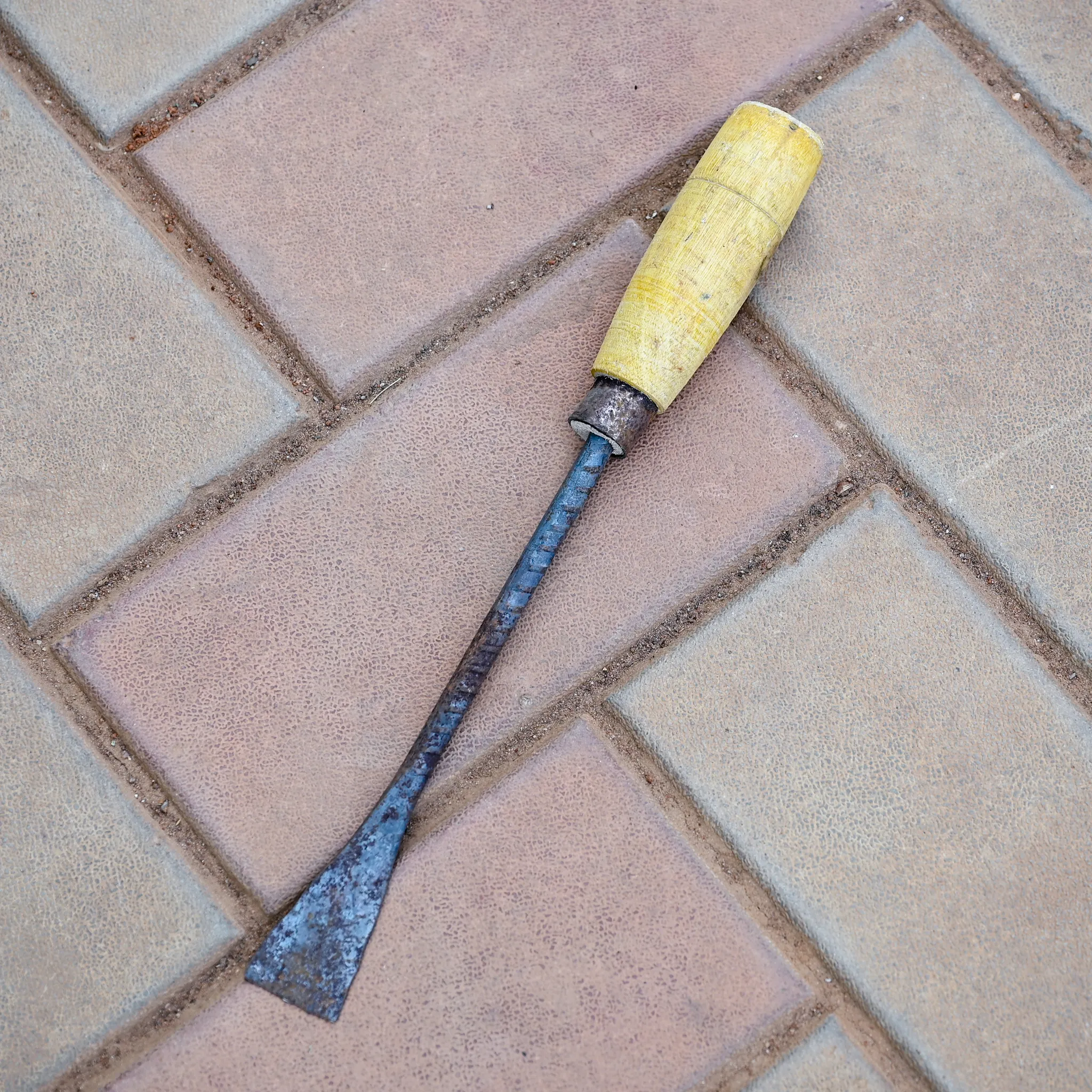 Gardening Trovel / Khurpi with Wooden handle - 1 Ft