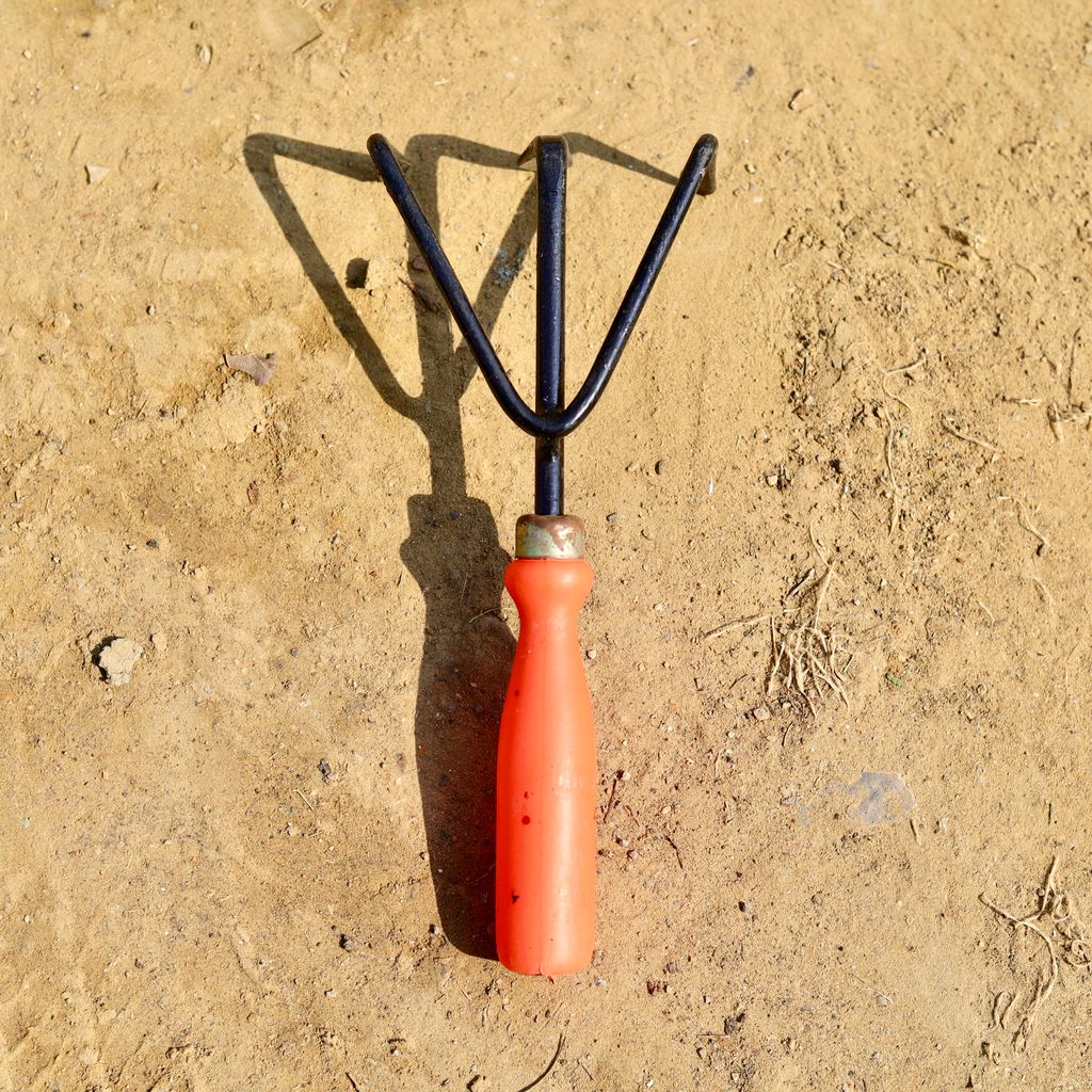 Gardening Cultivator with Plastic Handle