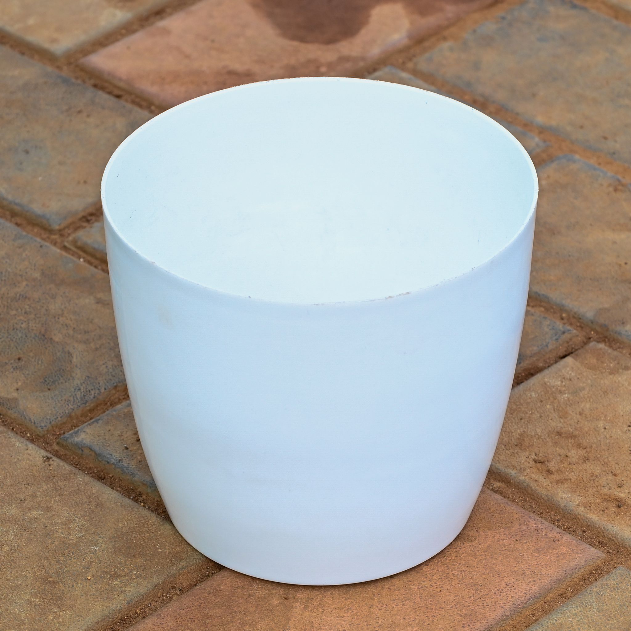 7 Inch Classy White Premium Plastic Pot