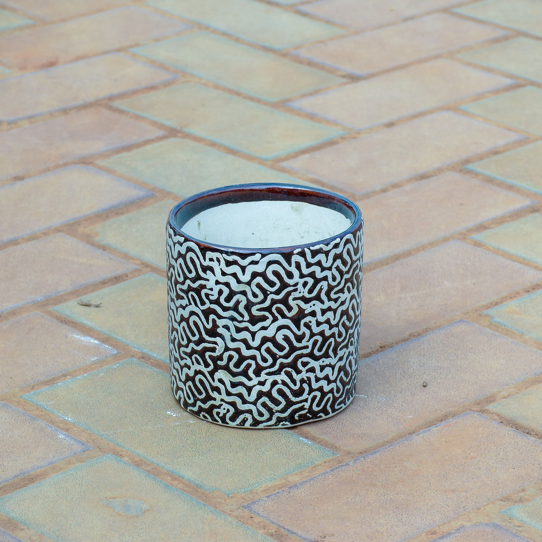 4 Inch Cylindrical Designer Ceramic Pot (any colour & design)