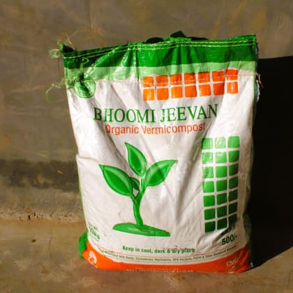 Buy Bhoomi Jeevan vermicompost - 10 Kg  Online | Urvann.com