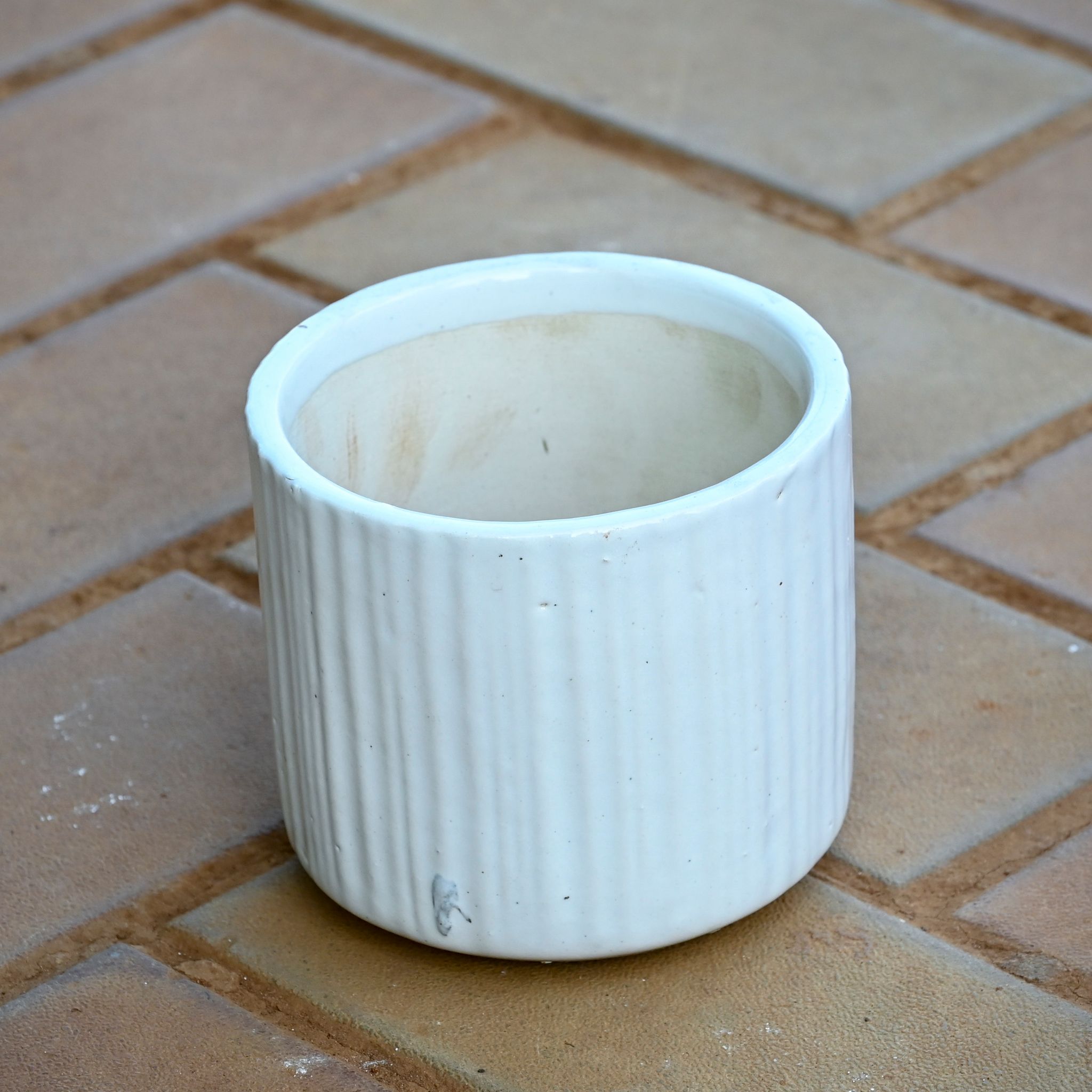 5 Inch Classy White Cup Ceramic Pot (any design) in 5 Inch Ceramic Pot