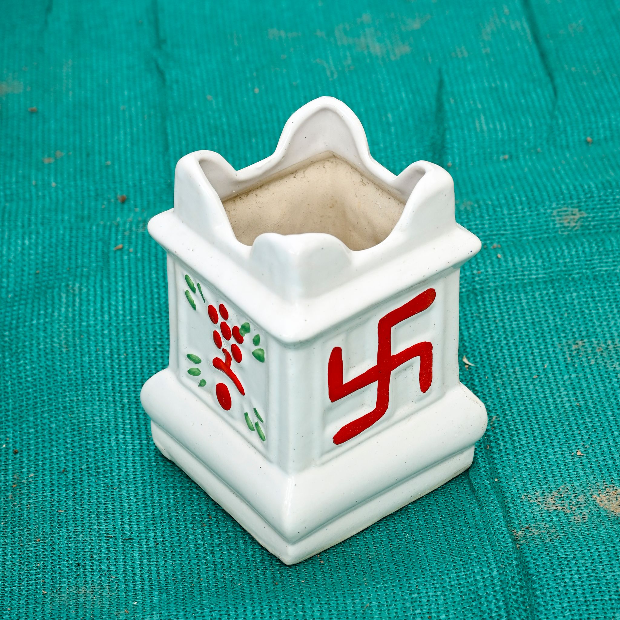 6 Inch Square Shaped Classy White Tulsi Designer Ceramic Pot (Any Colour)