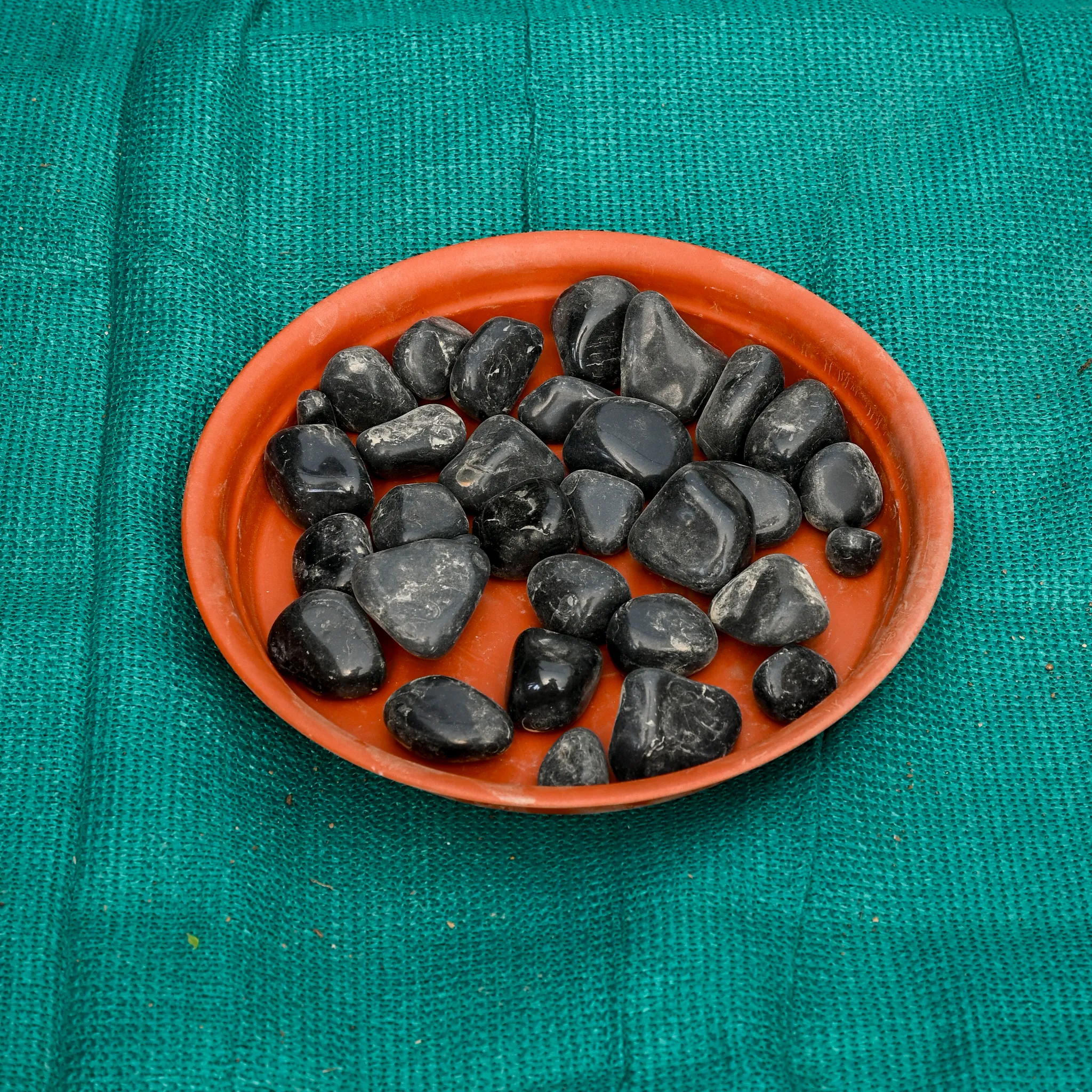 Decorative Black Polish Pebbles - 1 Kg
