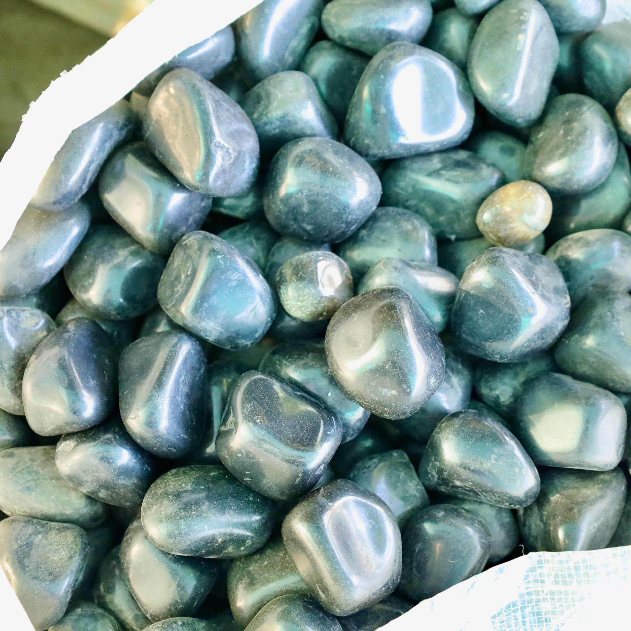 Decorative Large Black Pebbles - 1 Kg