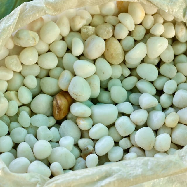 Decorative Small Stone White Pebbles - 1 Kg