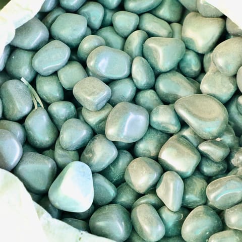 Decorative Medium Polished Black Pebbles - 1 Kg