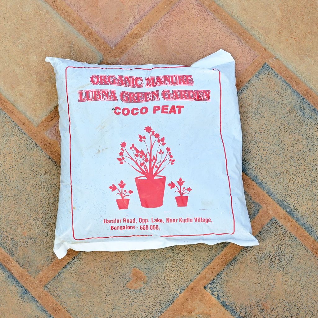 Buy Cocopeat (packed) - 1kg Online | Urvann.com Cocopeat (packed) - 1kg