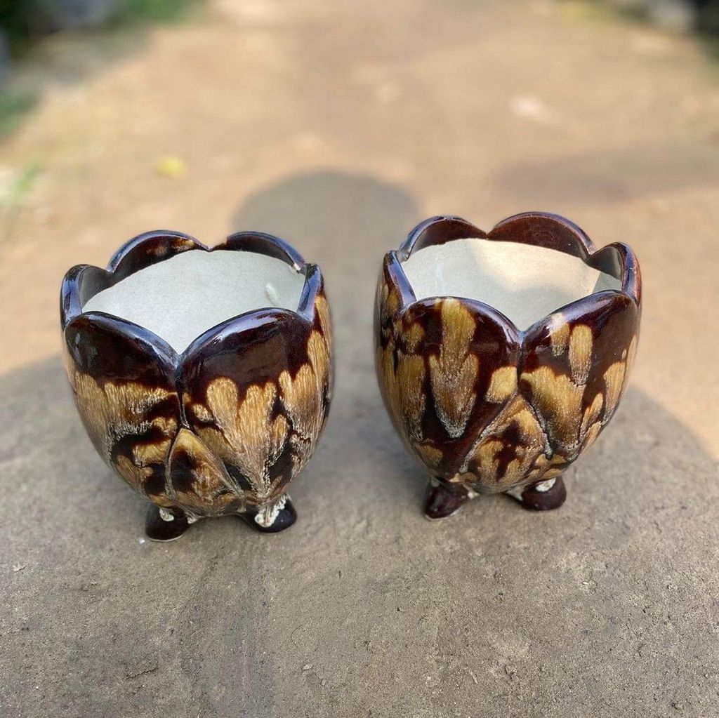 Set of 2 - 5 Inch Brown & Golden Designer Ceramic Leg Pot Set of 2 - 5 Inch Brown & Golden Designer Ceramic Leg Pot