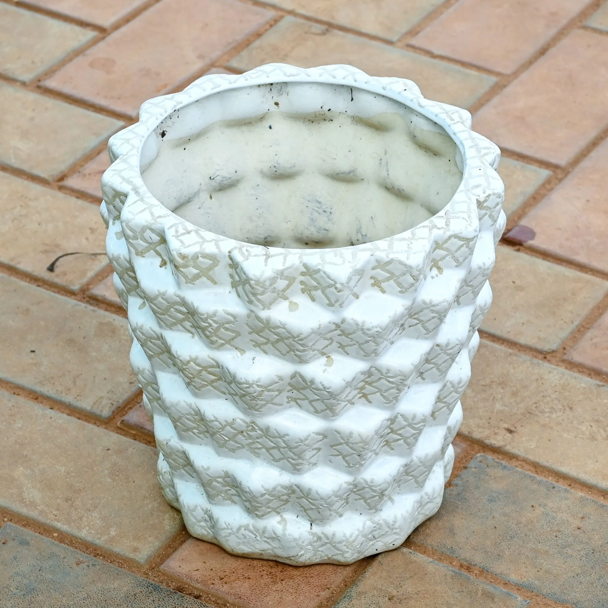 10 Inch Classy White Bricks Designer Ceramic Pot