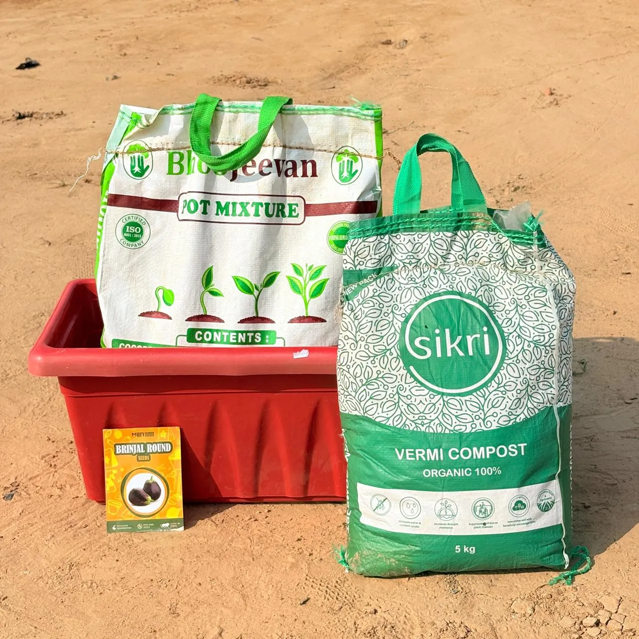 Brinjal Round Grow Kit - 17 Inch Terracotta Red Window Planter + 10Kg Soil Potting Mix + 5 Kg Vermicompost (Brands may vary)
