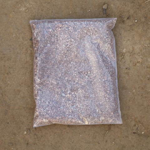 Decorative Brown Stone Chips - 1 Kg in 1 Inch Nursery Bag