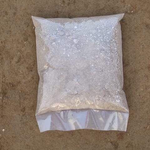 Vermiculite - 100 Gm - Retains Moisture And Aids Germination