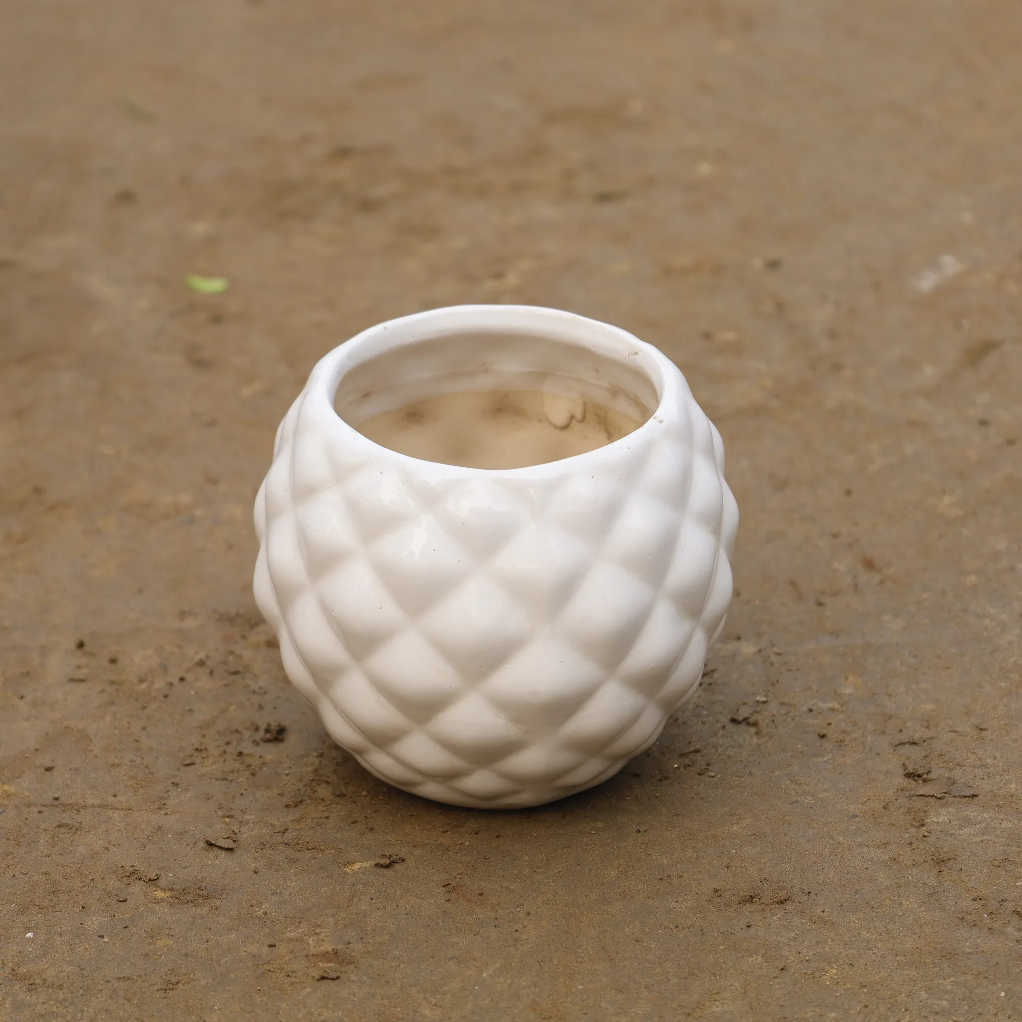4 Inch White Classy Pineapple Designer Ceramic Pot