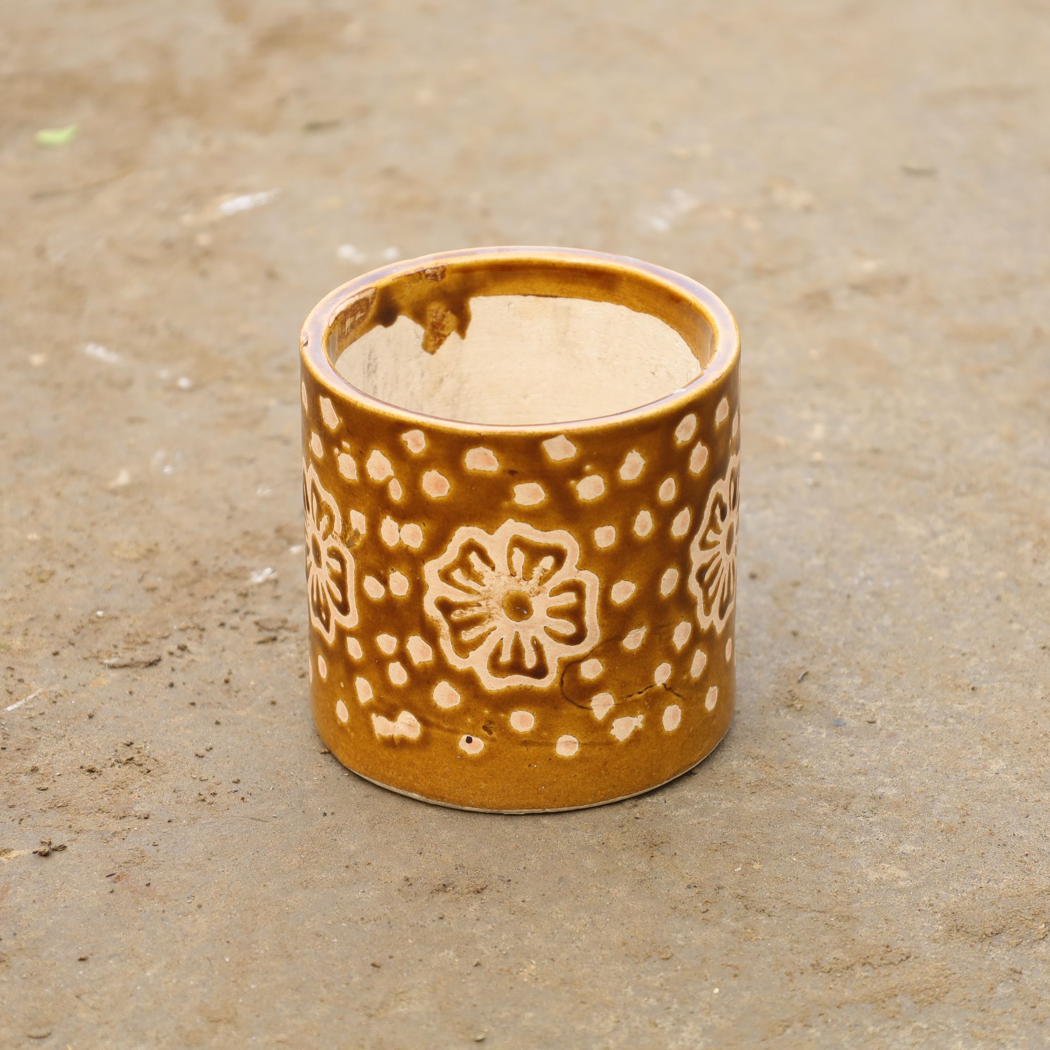 4 Inch Cylindrical Designer Ceramic Pot (Any Colour & Design)