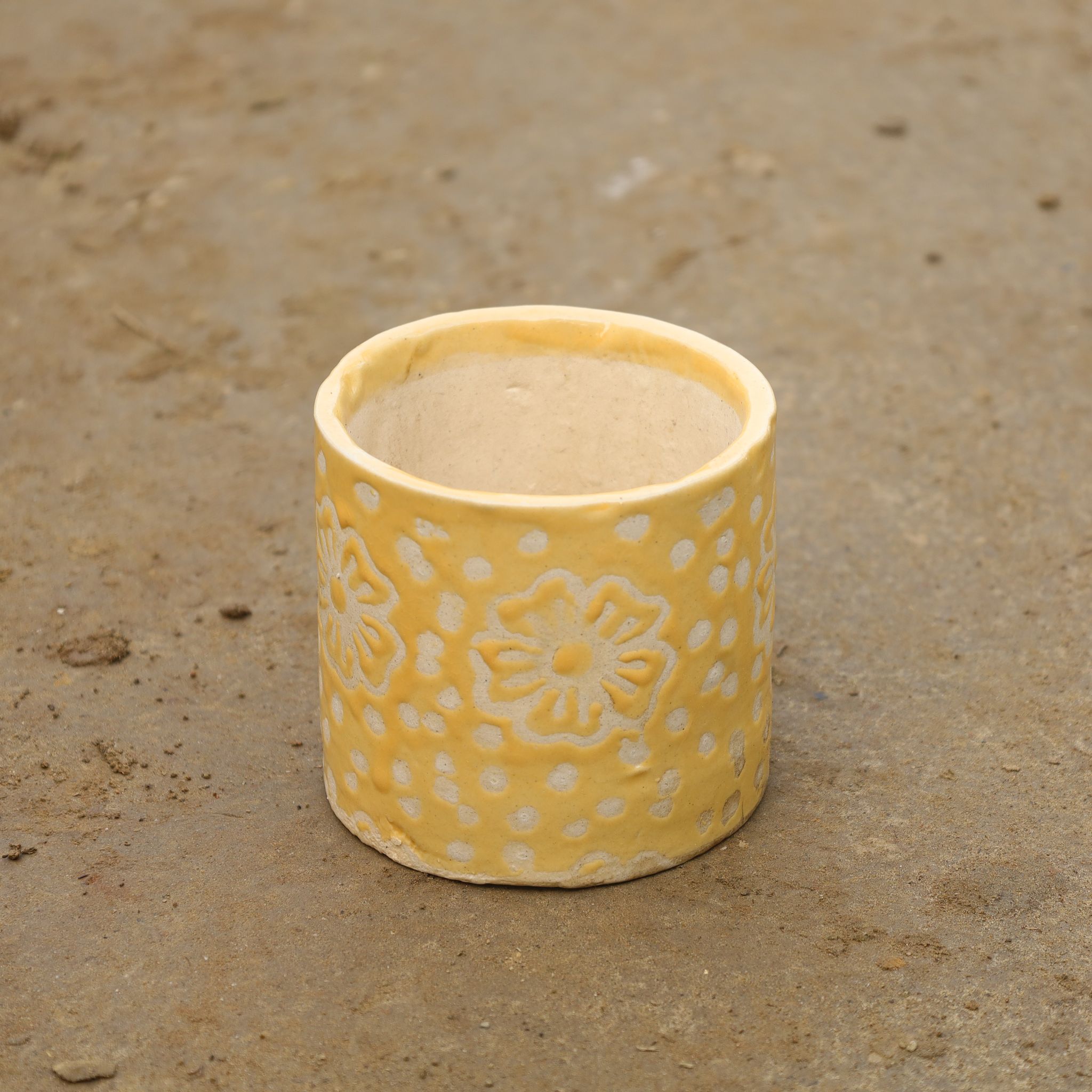 4 Inch Designer Cylindrical Ceramic Pot(Any Color & Design)